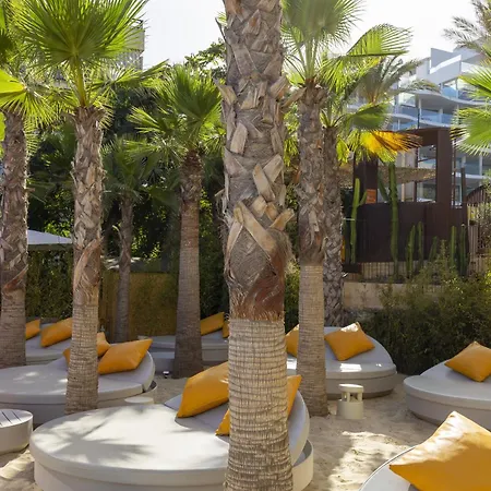 Elegant Luxury With Terrace In Higueron Апартаменты