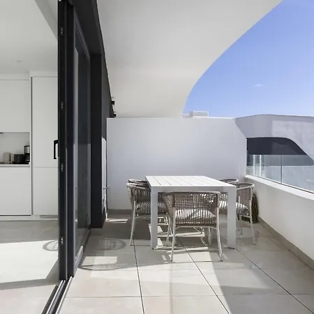 Апартаменты Elegant Luxury With Terrace In Higueron *