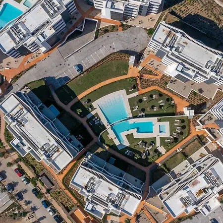 Апартаменты Elegant Luxury With Terrace In Higueron