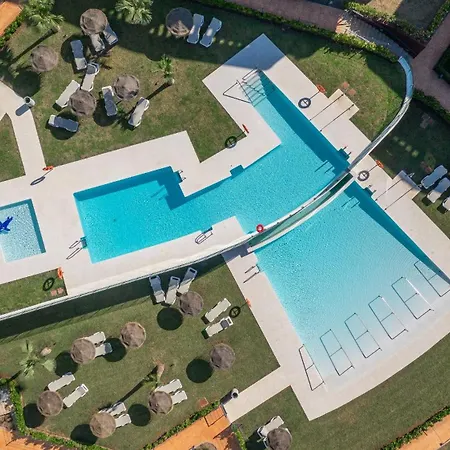 Elegant Luxury With Terrace In Higueron Апартаменты