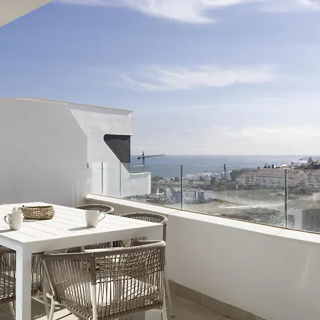 Elegant Luxury With Terrace In Higueron