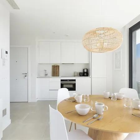 Apartamento Elegant Luxury With Terrace In Higueron *