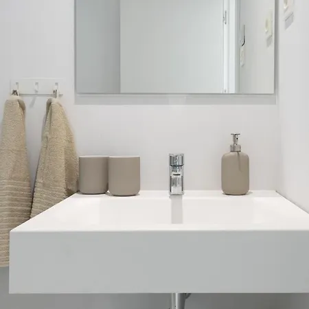 Apartamento Elegant Luxury With Terrace In Higueron *