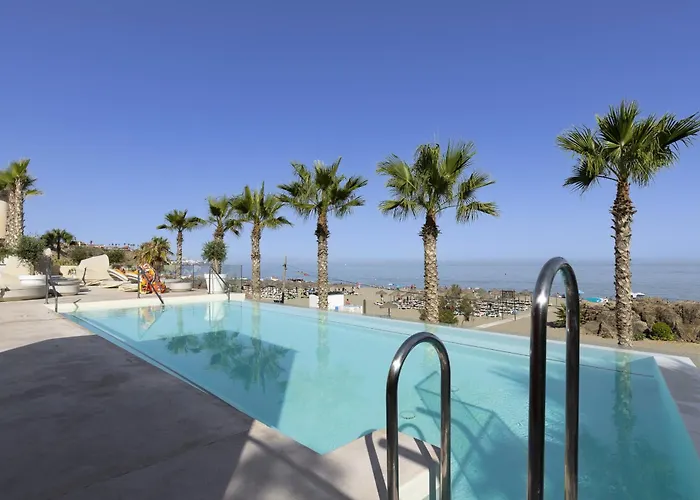 Apartment Elegant Luxury With Terrace In Higueron *