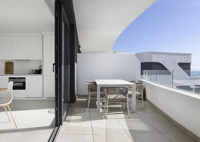 Apartment Elegant Luxury With Terrace In Higueron *