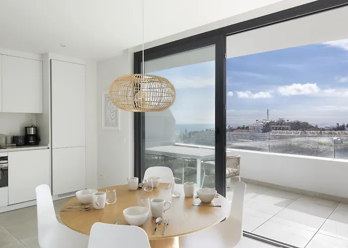 Apartment Elegant Luxury With Terrace In Higueron