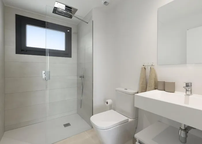 Elegant Luxury With Terrace In Higueron Daire Fuengirola