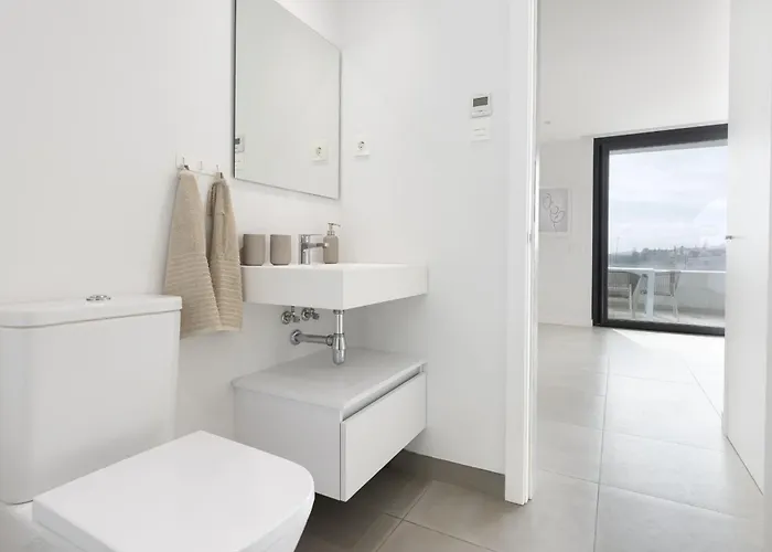 Elegant Luxury With Terrace In Higueron *