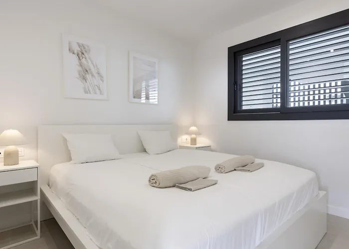Elegant Luxury With Terrace In Higueron * Fuengirola