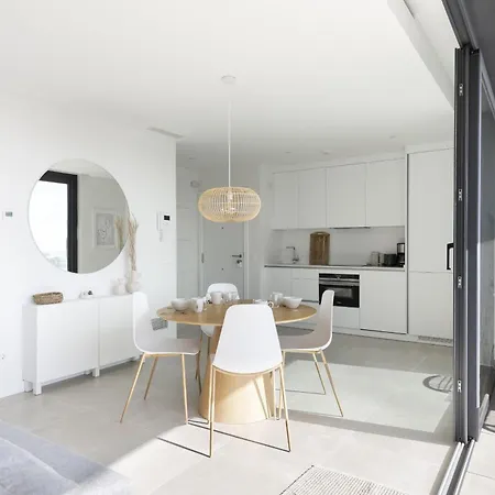 Apartment Elegant Luxury With Terrace In Higueron