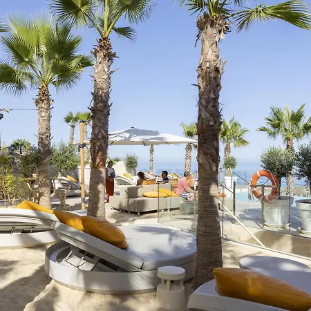 Elegant Luxury With Terrace In Higueron Apartmán *