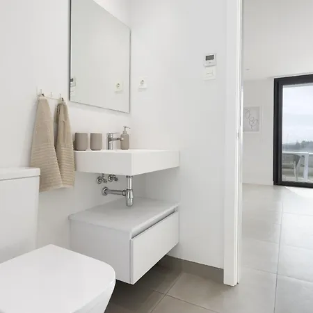 Elegant Luxury With Terrace In Higueron *